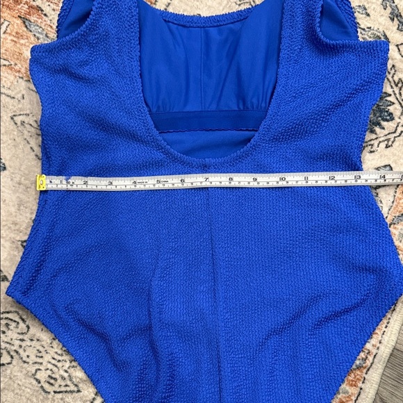 Shade & Shore Vibrant Blue Textured Swimsuit size medium 8/10 - Picture 4 of 6